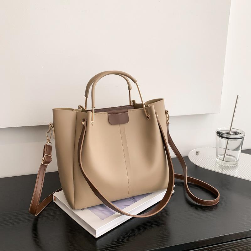 Retro Niche Design Portable Large-Capacity Bag Female Tide Commuter Tote Bucket Bag