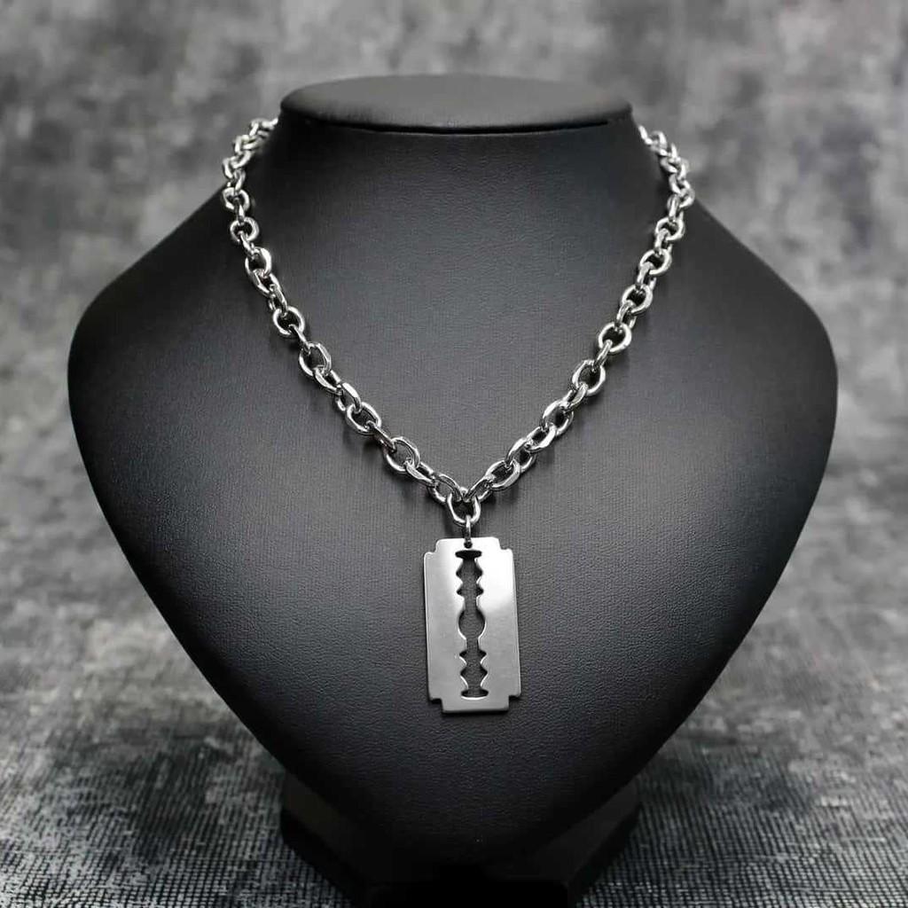 Gothic Jewelry Chain With Blade Motif For Women Fashion Accessories