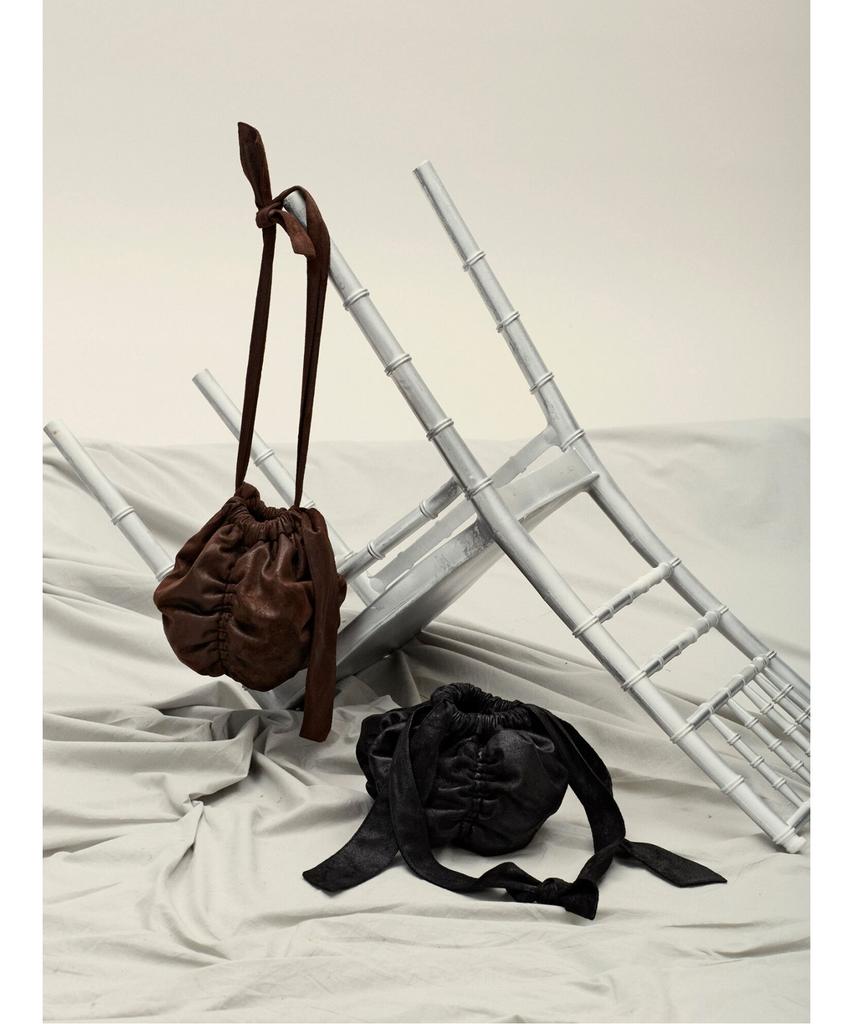 Anggae Mini Ball Bag Black