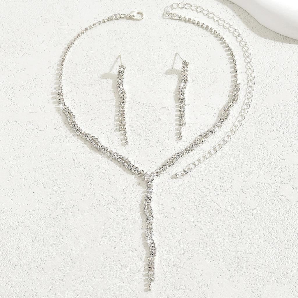 Super Flash Diamond Fringed Stud Earrings Necklace French Temperament Fashion Design Sense Collarbone Chain Light Luxury High Sense Necklace Women