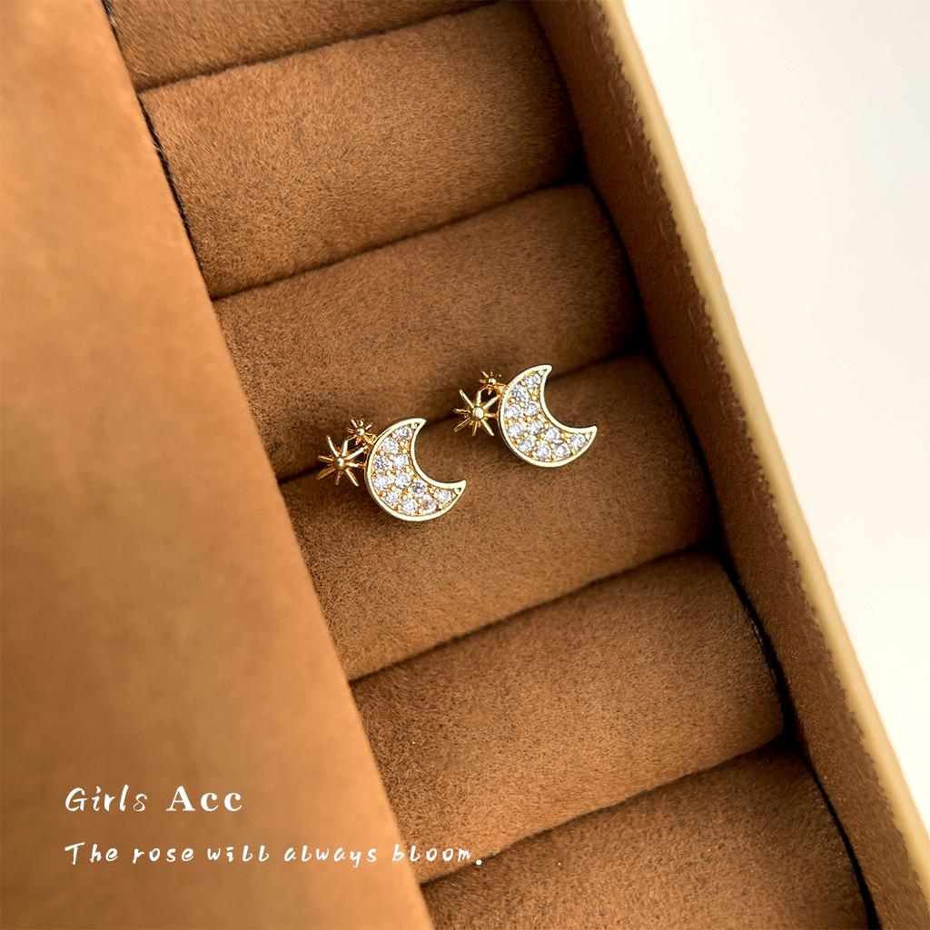 Elegant Moon Star Zircon Stud Earrings - Chic & Lightweight Sleep-Friendly Design