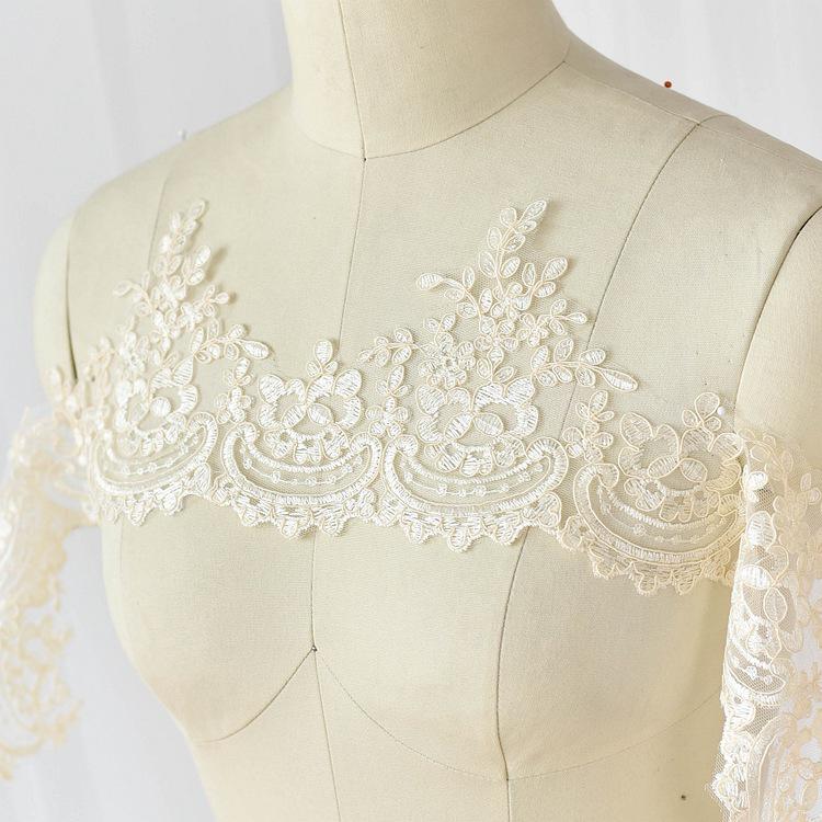 Svadobné čipkované lemy v off-white farbe, Ručne vyrobené DIY svadobné kvetiny do vlasov, Šírka 15,5 cm