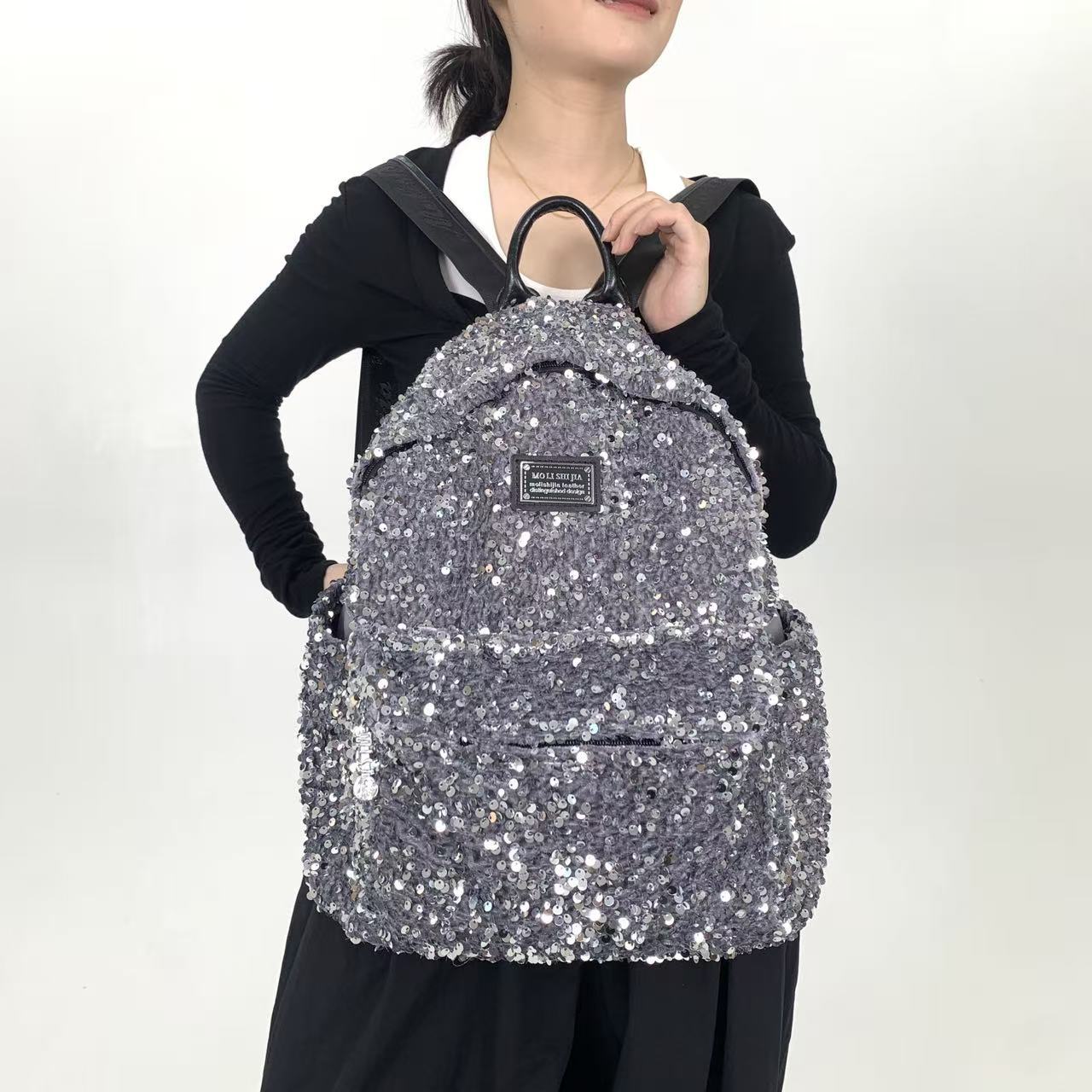 

Fashion Sequined Women s Shiny Backpack with Large Capacity, Elegant and Luxurious Sequined Single Shoulder Handbag срібний