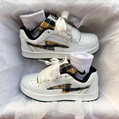 2025 Spring and Autumn New Plaid Mandarin Duck Lightning Bread Shoes Couple Models High Value Breathable High Quality Casual Board Shoes