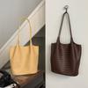 Large-capacity Premium Style Tote Bag, Casual and Laid-back Single-shoulder Bucket Bag
