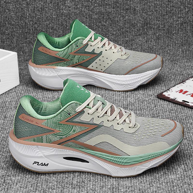

Foreign trade 2025 new men s shoes marathon lightweight professional running shoes men s carbon plate breathable training sneakers 45 пісочний