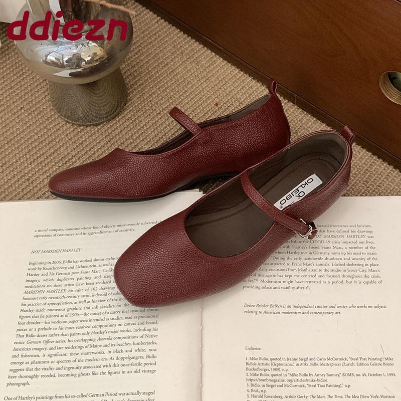Fashion Fashion Round Toe Female Buckle Strap Ladies Mary Janes Shoes Shallow Women Flats Shoes With Height Increasing Footwear