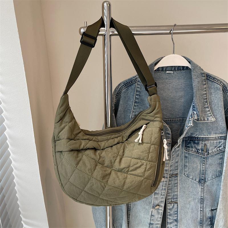 IELGY Tote Bag Fashion Dumpling Shape Diamond One-Shoulder Large-Capacity Simple Casual All-Match Messenger Bag