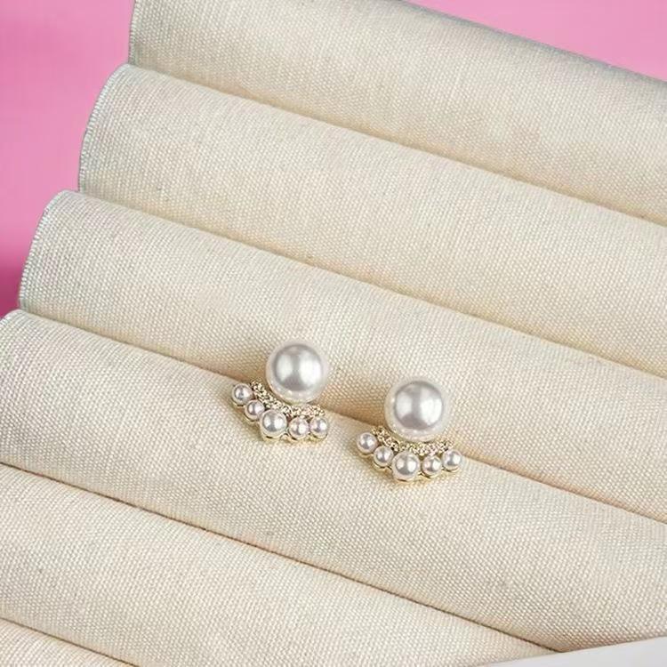 French Retro Pearl Earrings: Elegant, Unique, Fairy-Like Fashion for Women
