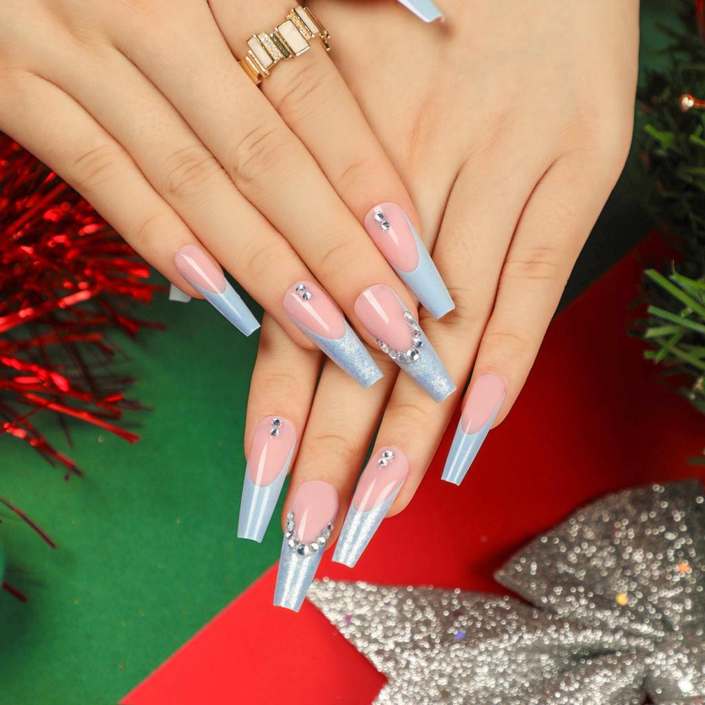 Christmas Manicure Collection: Press-On False Nails & Nail Stickers