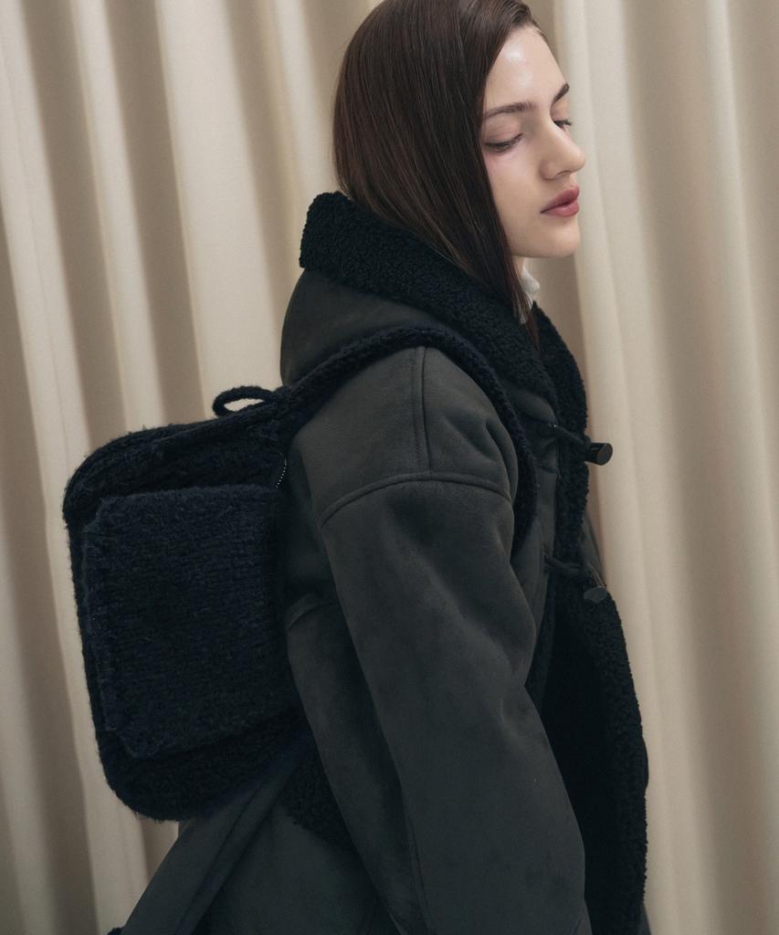 Leathery Ribbon Angora Knit Shoulder Bag [Black]