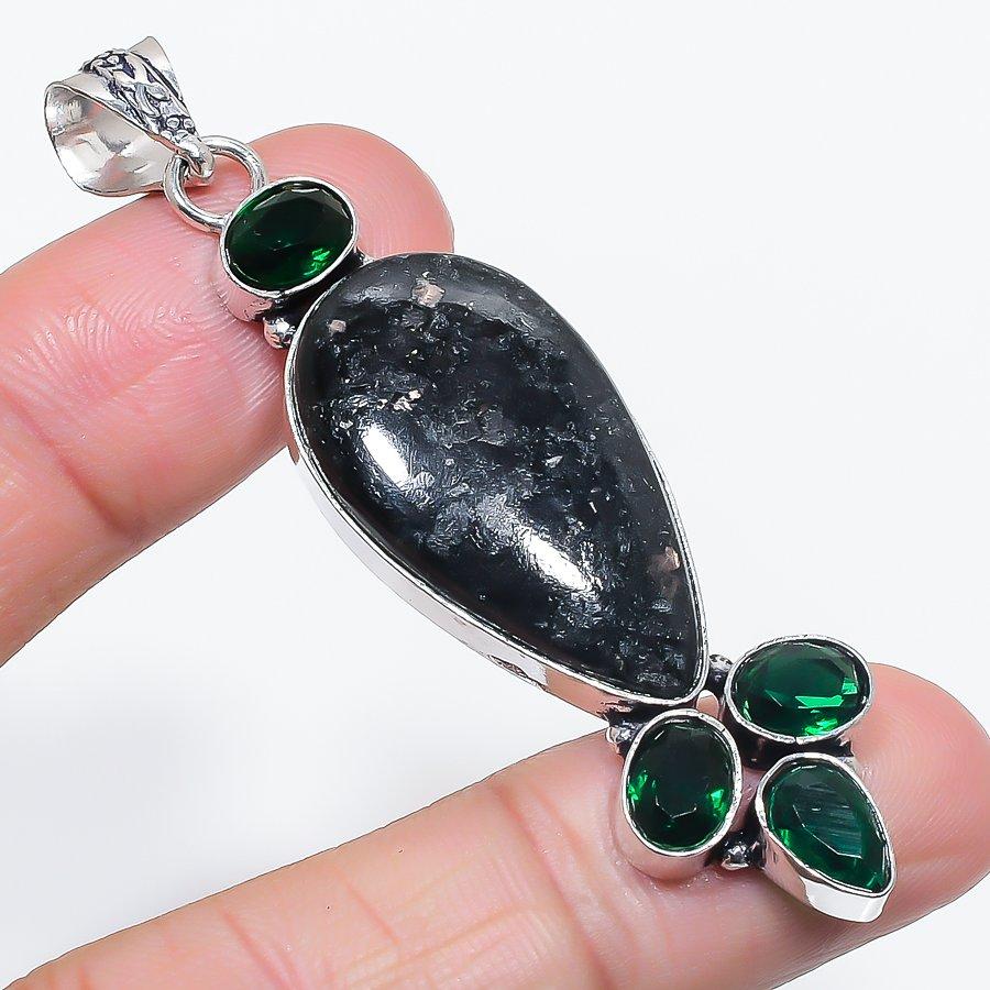 

Natural Nuummite, Diopside 925 Sterling Silver Jewelry Pendant 2.80 e2E44