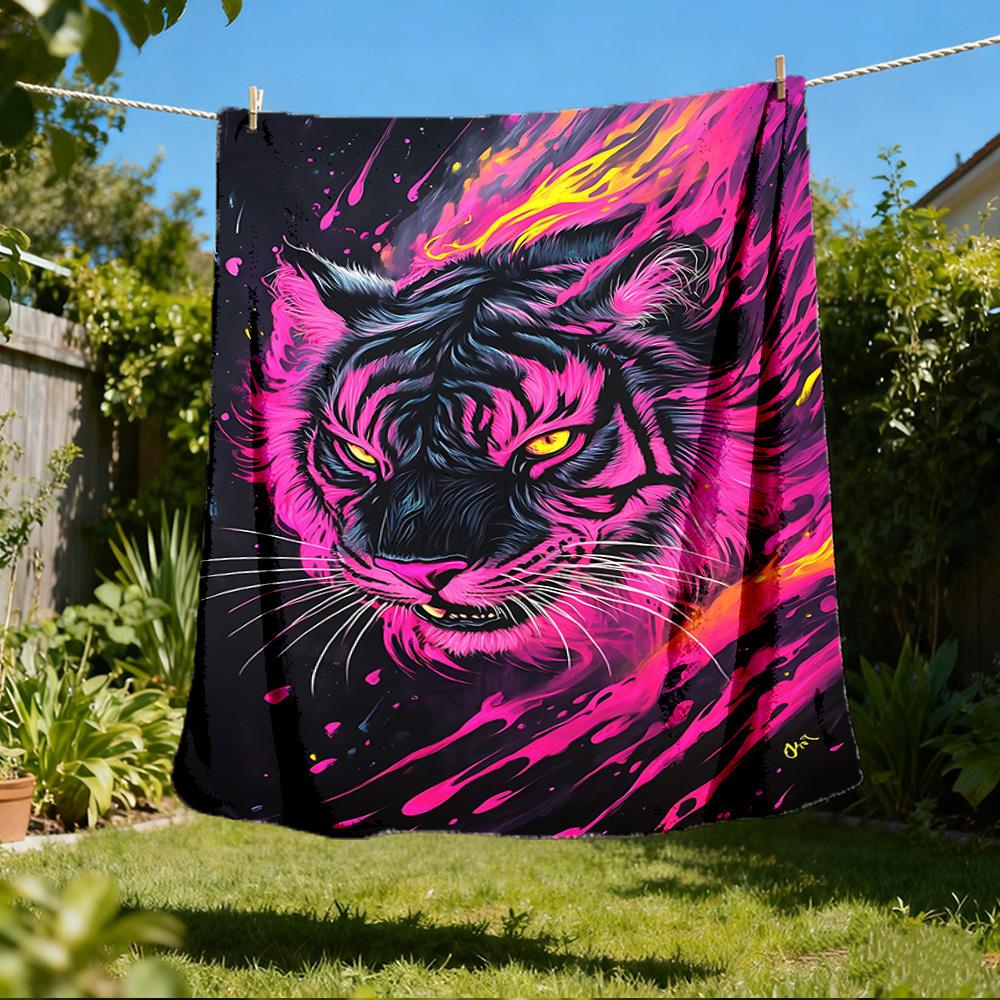 1pc Tiger Art Print Throw Blanket Polyester Fiber, Lightweight Flannel, Soft & Warm, All Season Use for Outdoor, Camping Digital Print