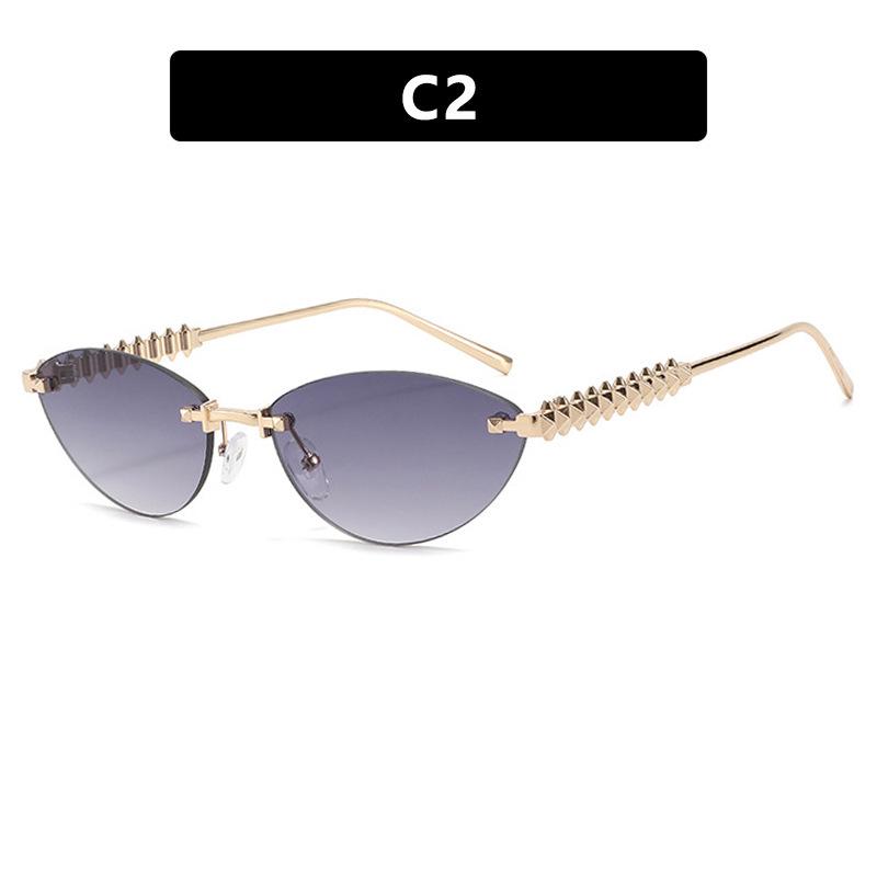 Retro Rivet Cat-Eye Sunglasses - European & American Fashion, High-End Sun Protection