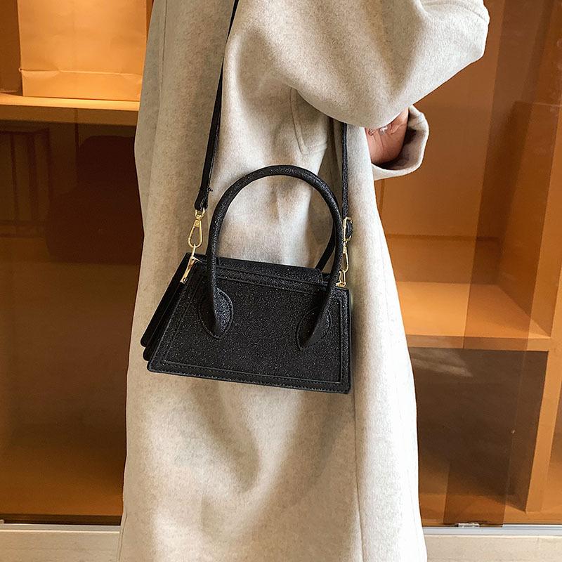 Snake pattern small bag women's autumn and winter 2025 new Korean version trendy fashion messenger bag women's portable small square bag