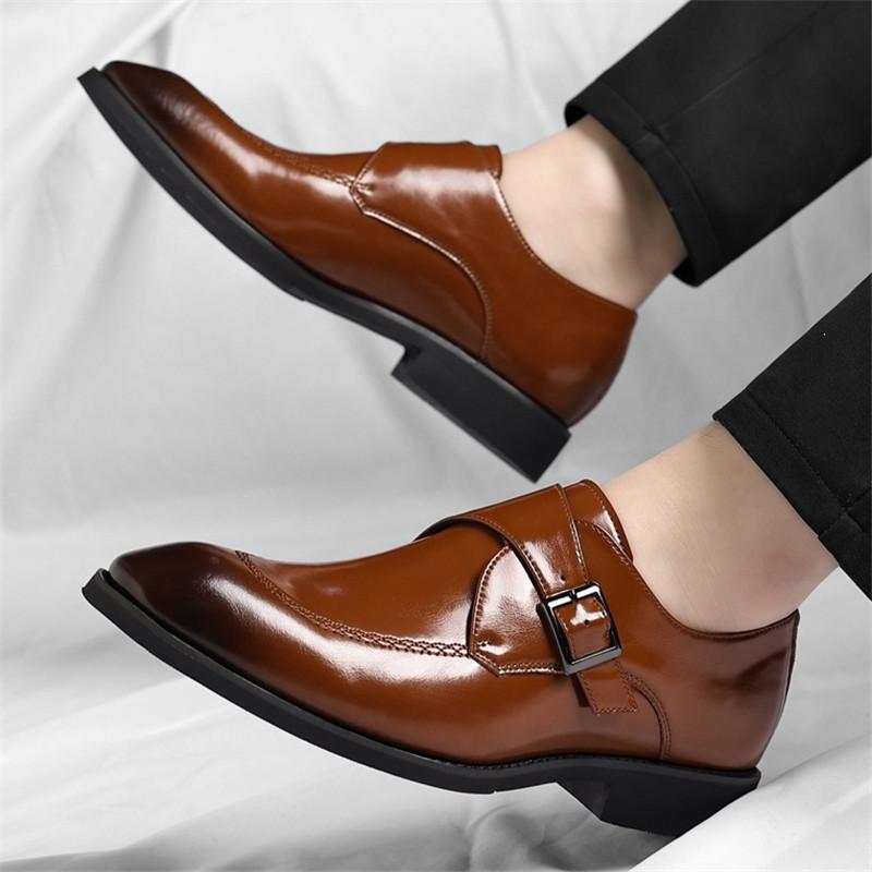 Fashion New Men's Designer Pointed Brown Leather Shoes Gentleman Monk Strap Loafers Business Wedding Dress Homecoming Footwear