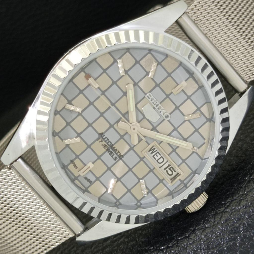 VINTAGE REFURBISHED SEIKO 5 AUTOMATIC JAPAN MENS GREY COLOR DIAL WATCH a440373-4 Sk-a440373