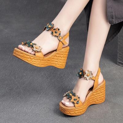 Sandali con zeppa rialzata con fibbia a fiore Scarpe da donna versatili in vera pelle retrò