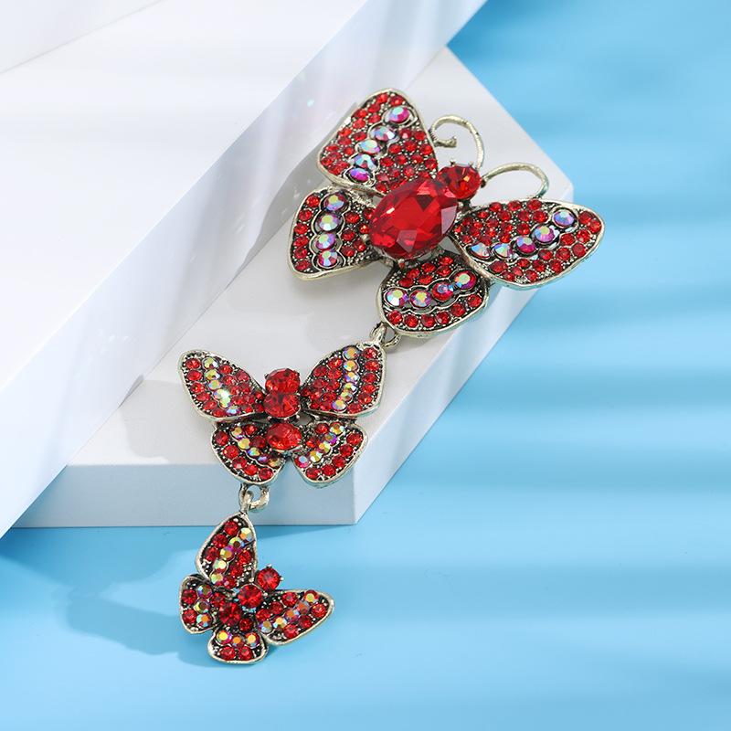 Creative Three Butterflies Retro Brooch, Alloy Diamond Temperament Fashion Accessory Pin