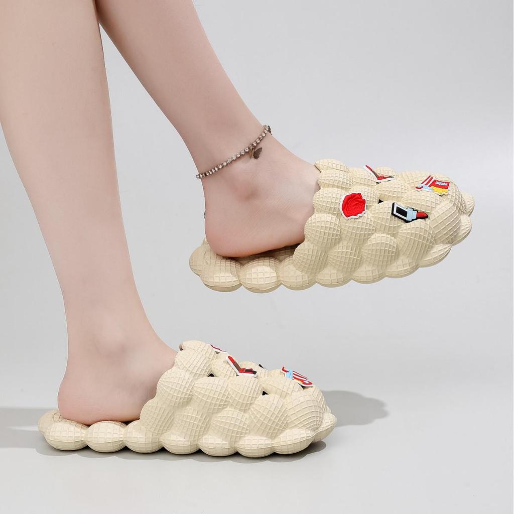 New Stylish Women's Cartoon Flat Sandals: Comfortable Slippers for Home, Outdoor, Daily, Beach, or Casual Party Wear.