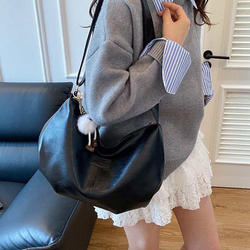 Premium Autumn and Winter Casual Style Versatile Texture Commuter Big Bag Women's Foreign Style Tote Bag Retro Shoulder Bag