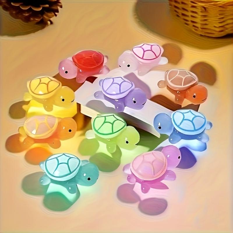 

Фигурки черепах, светящиеся в темноте, набор игрушек из гальванизированной смолы с сюрприз-пакетами для детей 1pcs разноцветный