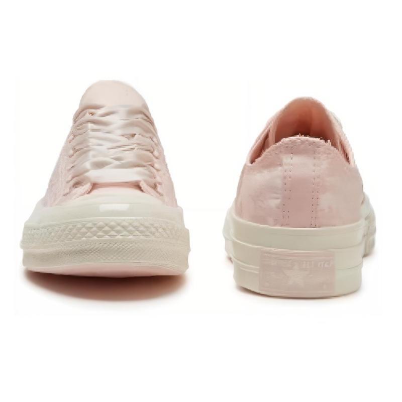 Converse Chuck 70 Chuck 70 Low Textured Floral Low Top Canvas Shoes Unisex Pink