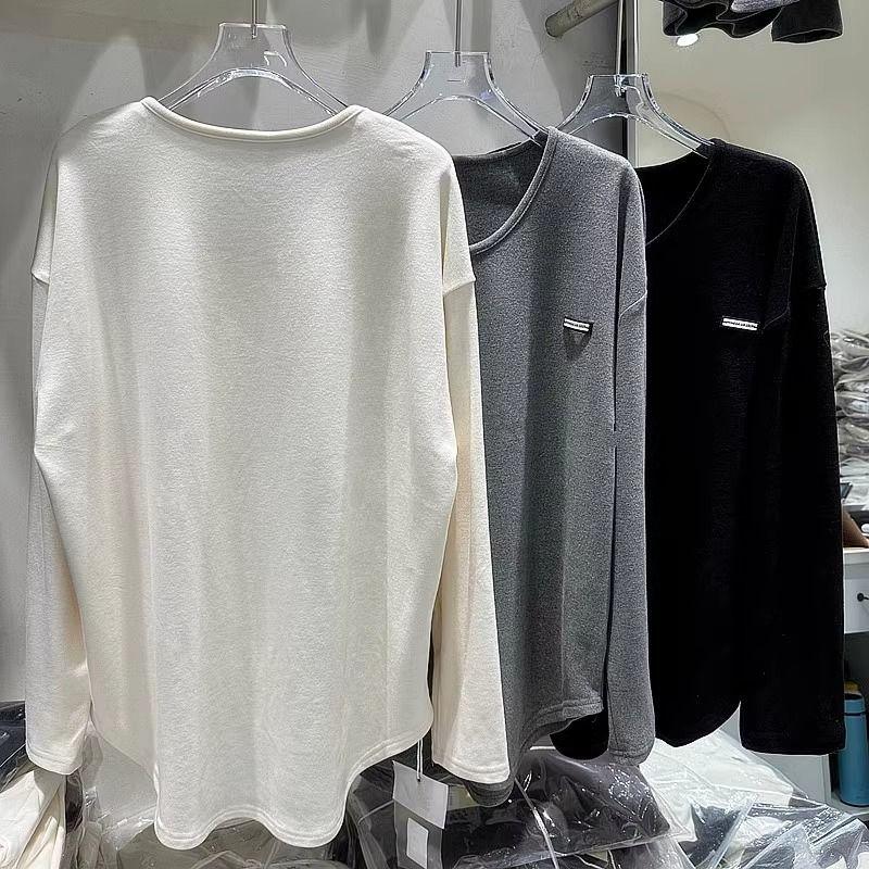 Gebürstetes Verdicktes U-Ausschnitt Langarm T-Shirt für Damen im Herbst und Winter Locker Schlankmachendes Unterhemd Top