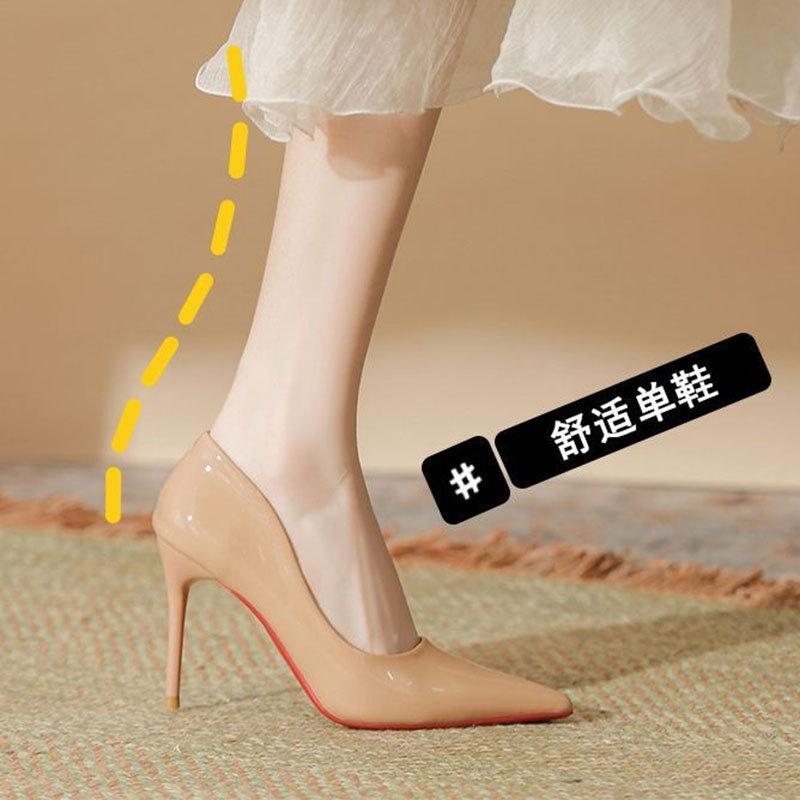 

Glossy patent leather high heels female pointed 2025 spring and autumn Korean version versatile Internet celebrity sexy temperament etiquette stiletto 40