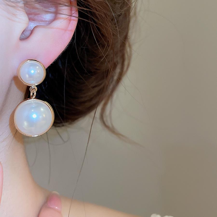 French Silver Needle Rhinestone Resin Pearl Geometric Earrings Set - Retro High-End Women's Jewelry