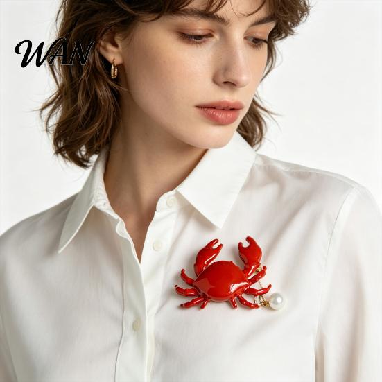 Smooth Touch Brooch Pin Bohemia Style Faux Pearl Decor Crab Shape Zinc Alloy Durable Metal with Hand-Painted Finish Coats Suits Sweaters Dresses Badge