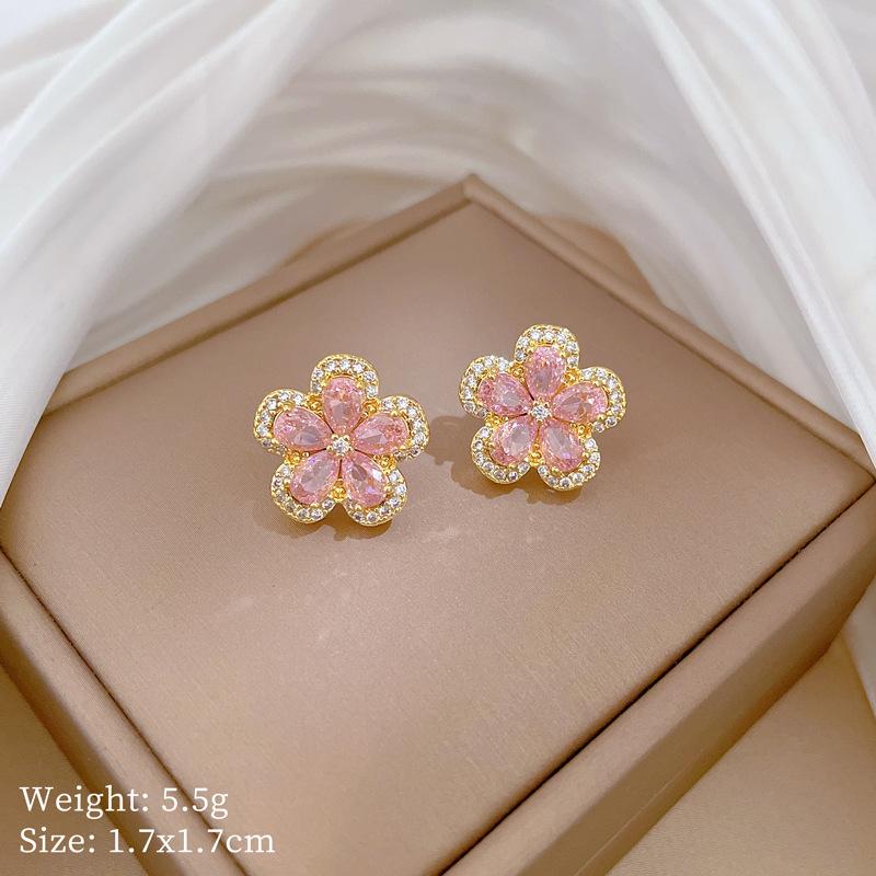 Five-Leaf Flower Necklace, Earrings Set, Light Luxury Slightly Inlaid With Personalized Temperament, Banquet Earrings And Accessories Combination