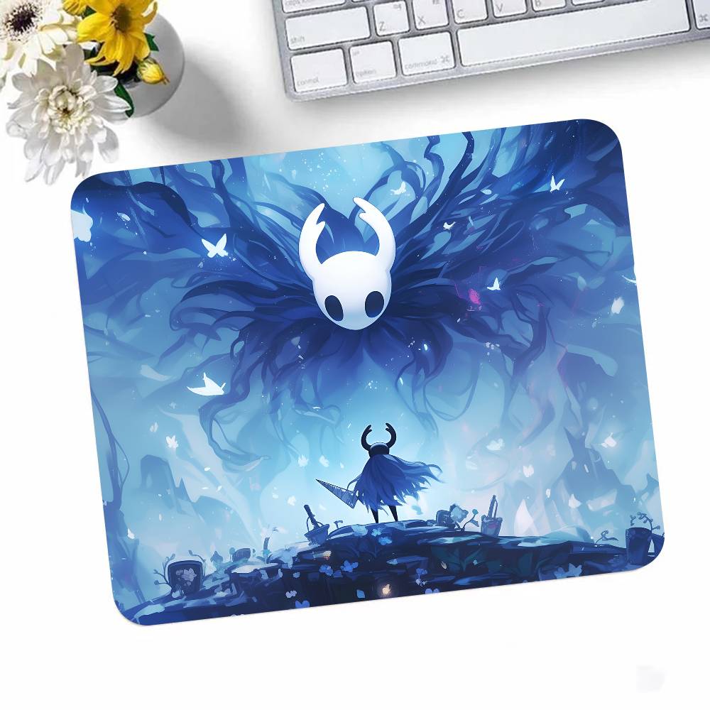 

Hollow Knight Game Mousepad Small LockEdge Mouse Pad For Gamers Computer Desk Pad Rectangular Anti-slip Rubber 180x220x2mm