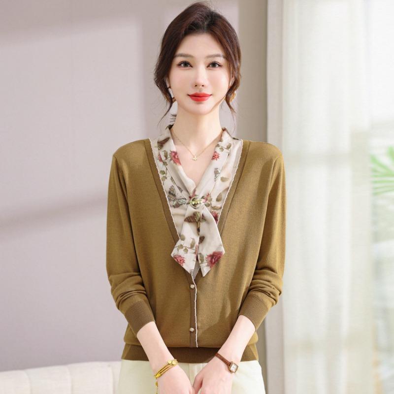 Early autumn clothing new middle-aged and elderly intellectual mother clothing fake two-piece wool sweater pullover knitted bottoming top women