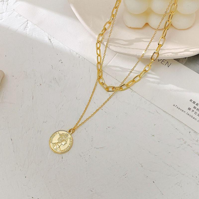 Influencer Chic Gold Multi-Layer Coin Necklace: Versatile Clavicle Choker with Detachable Luxury