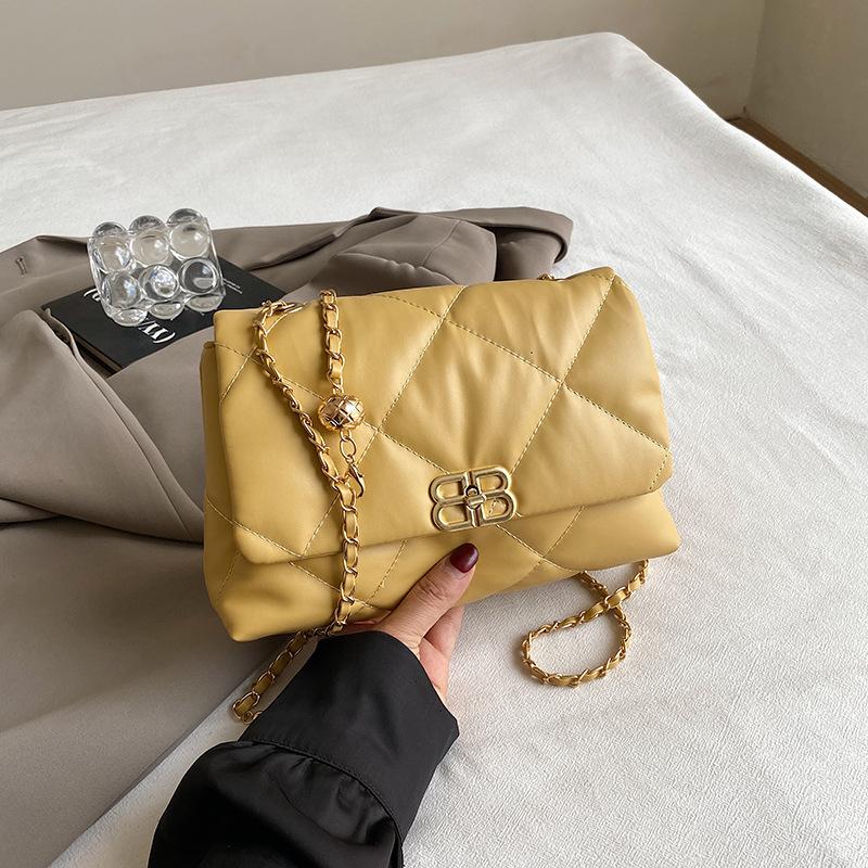 

This year s popular niche bags 2024 summer new women s bags fashion casual messenger bags simple fashion small square bags жовтий