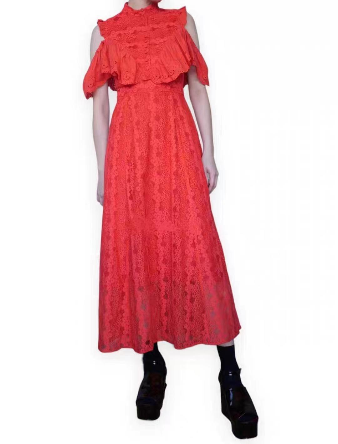 

Осеннее кружевное платье 2023 года с оборками на плечах, высокой талией и облегающего силуэта