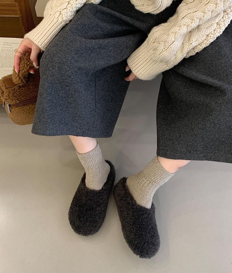 Thick-soled lamb wool slippers for women to wear in the autumn and winter of 2025, new models for lazy people, one pedal bag head and half drag