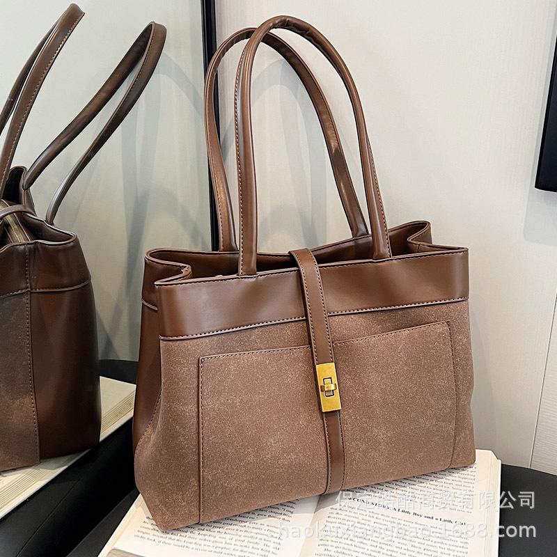 Premium sense large-capacity commuter bag women's 2025 winter new fashion portable tote bag versatile retro shoulder bag