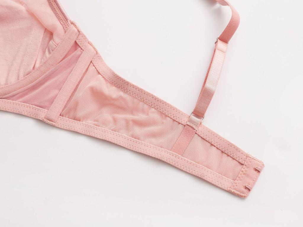 European & American Sexy French Satin Lace Bra - Slimming, Anti-Sagging, Push-Up Design