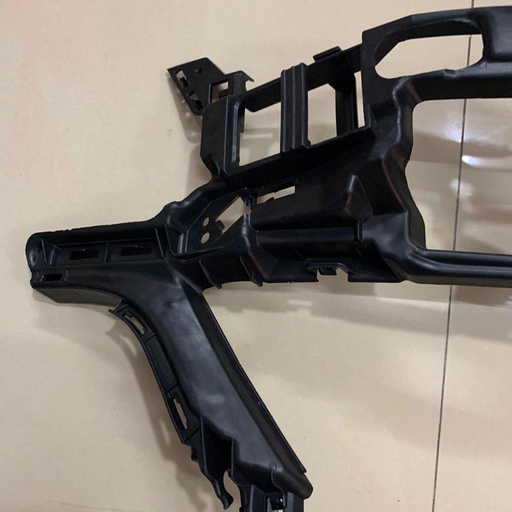 Mercedes-Benz W204 C204 S204 Bumper Bracket R 2048854265 - In Stock