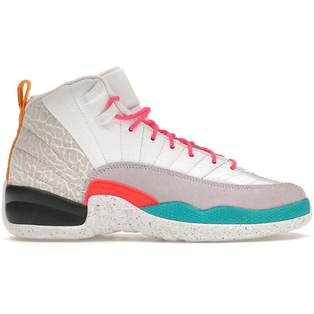 

Кроссовки Jordan 12 Retro Белые/Паровой зеленый (GS)(153265-130) 38.5