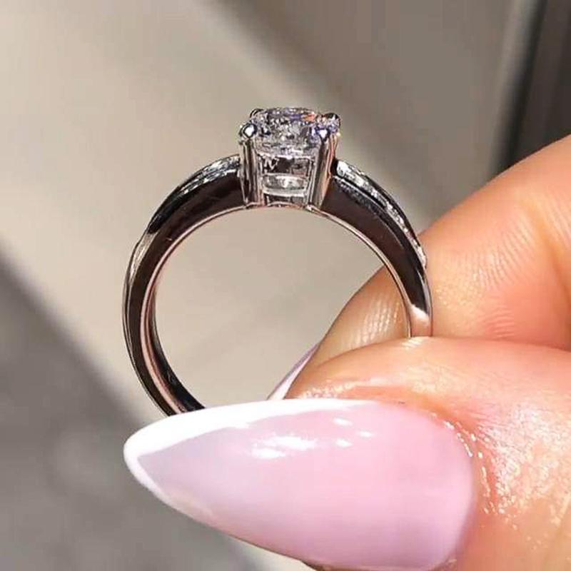 Huitan Classic AA Cubic Zirconia Women Rings Luxury  Color Engagement Wedding Accessories Eternity Female Jewelry Bulk