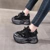 ZDW5587-7 Damen Vintage Distressed Plateau Dad Sneaker mit dicker Sohle, Herbst 2024 Kollektion.
