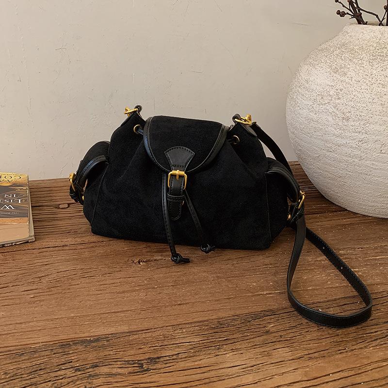 

Autumn and winter new high-value fashionable matte leather underarm bag women s large-capacity shoulder bag lazy shoulder bag чорний