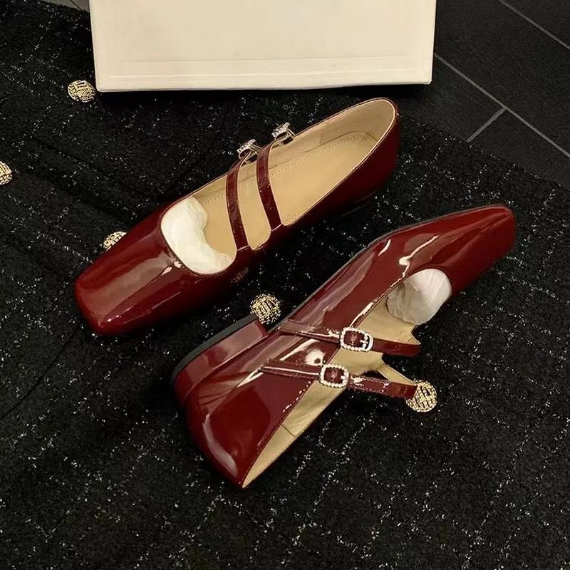 Scarpe Mary Janes da Donna con Doppia Fibbia Scarpe da Abito in Vernice Décolleté con Tacco Alto Retro Scarpe da Donna Nere Rosse 8962N