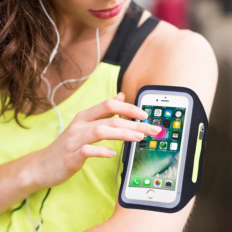 Running Armband with Earphone Bag for iPhone 17 16 15 Max Pro Plus Samsung Phone Holder for Running with Card Slot Key Pockets