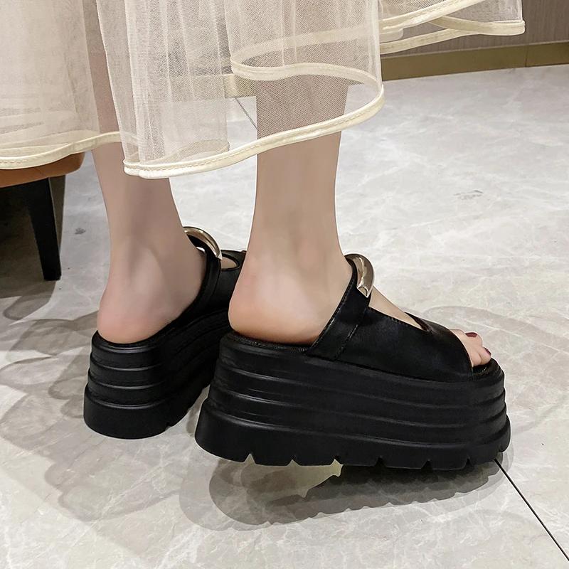 Fashion 8CM New Summer Women Slippers Flip-Flops Ladies Beach Bling Sandals Wedge Heels Shoes Black Woman Outside High Platform Slippers