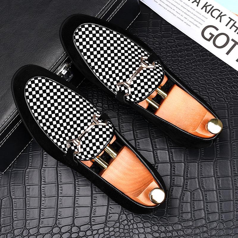 Mode Luxusmode Herren Charme Metallschnalle Freizeitschuhe Herren Slipper Loafer Heimkehr Hochzeitskleid Abschlussball Zapatillas Hombre Übergröße