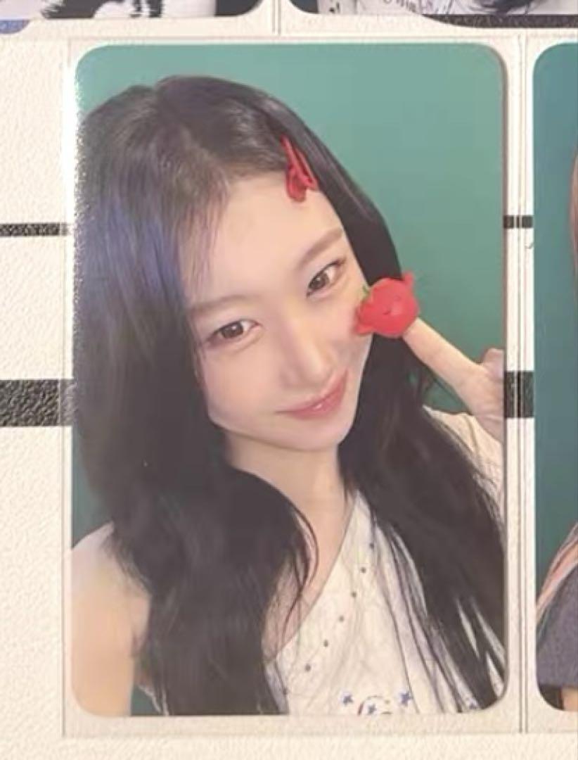 

[USED] ITZY Chaeryeong GWBG Makestar Autograph Session Winners Limited Edition 50 Trading Cards